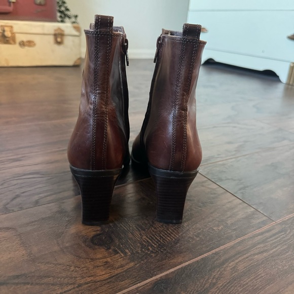 Antonio Milano Above Ankle Boots - Picture 5 of 9